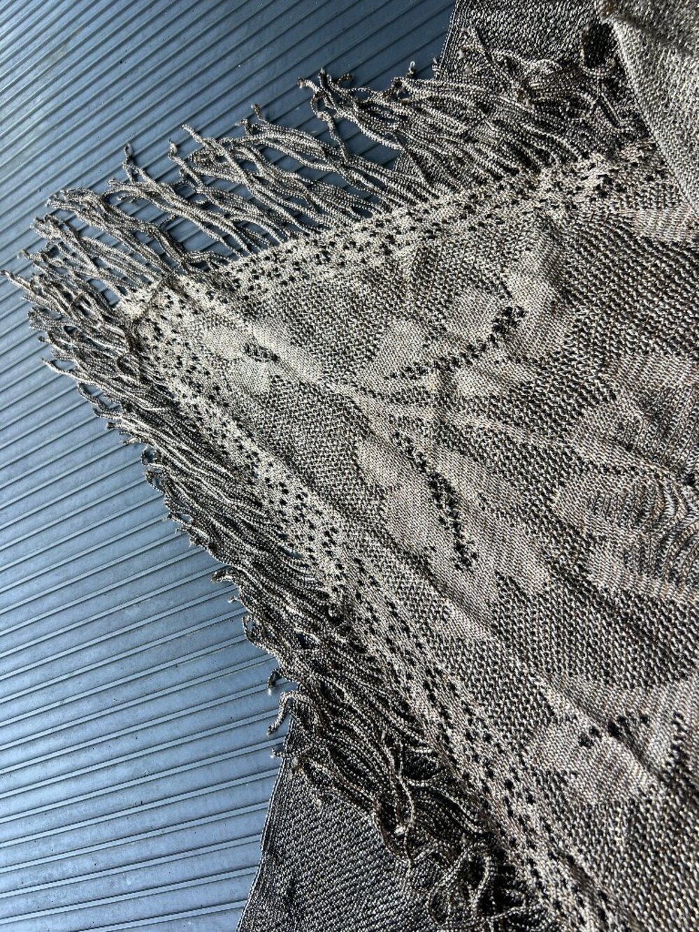 Shawl - Picture 2 of 4